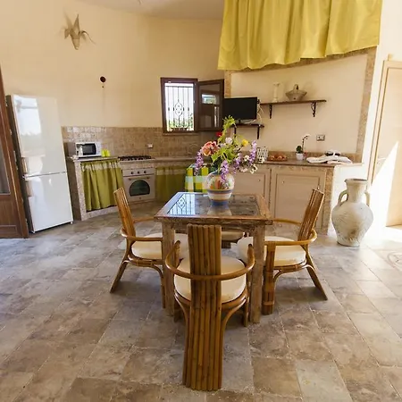 Vila Trullo Nel Verde 1865608